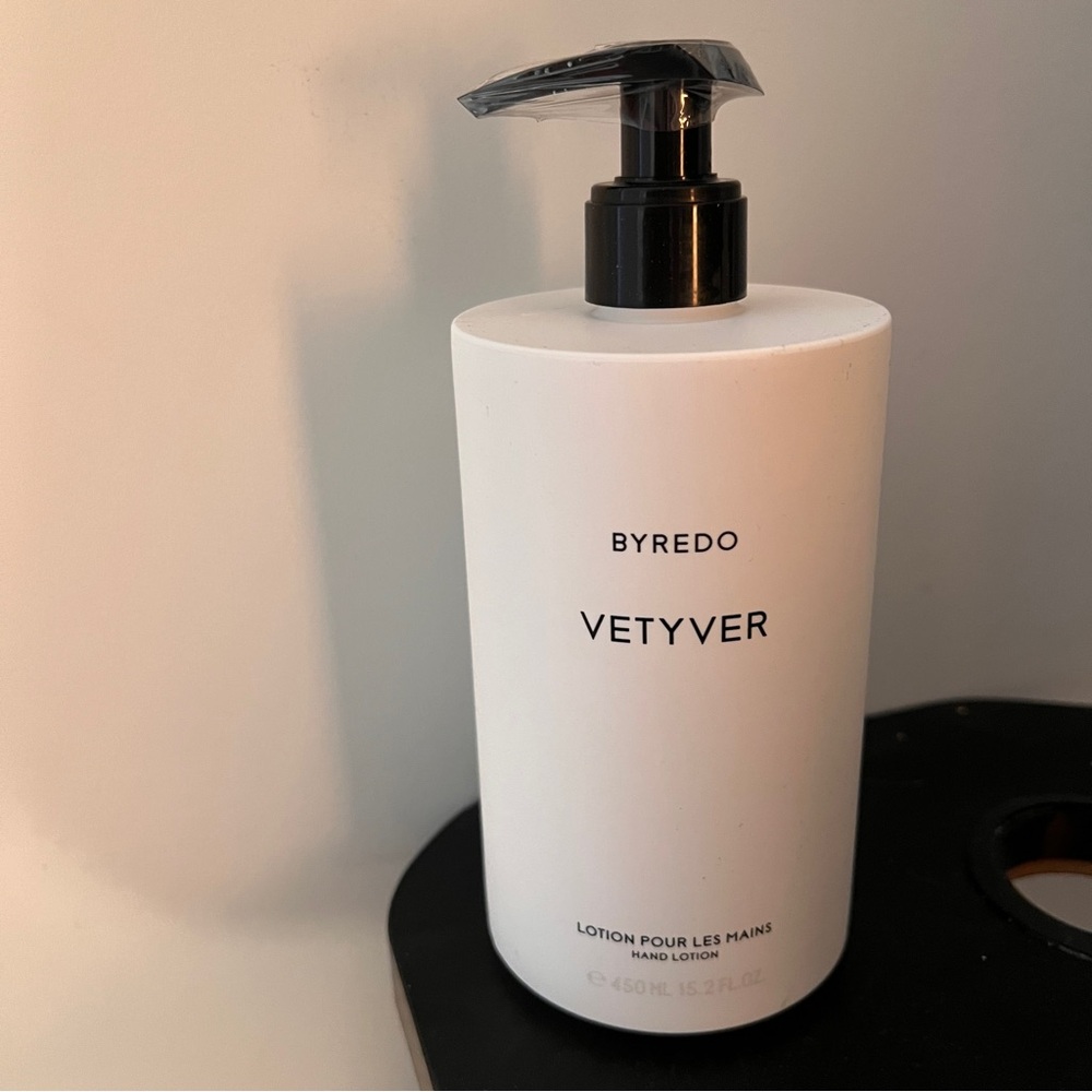 Byredo Vetyver White and Black Pump Lotion Bottle
